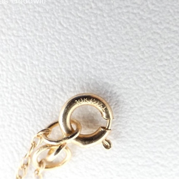 10k solid gold delicate heart pendant and 18 inch chain - Picture 6 of 8